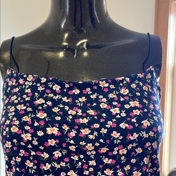 Gaze Blue and Pink Crop Camisole tank Top - Picture 2 of 4